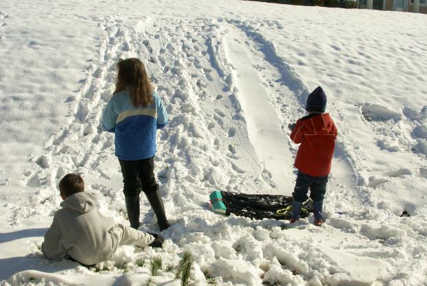 snow kids winter activities
